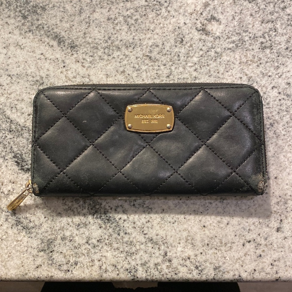 Michael kors wallet